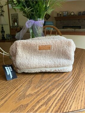 Sherpa Cosmetic Bag in Light Pink